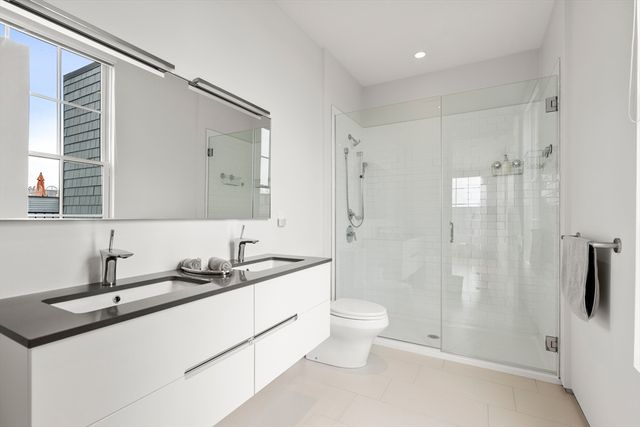 618 E 2nd Street 6, Boston, MA 02127