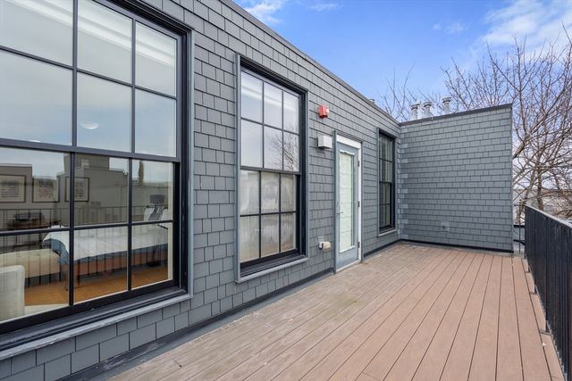 618 E 2nd Street 6, Boston, MA 02127