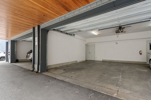 618 E 2nd Street 6, Boston, MA 02127