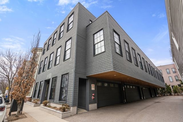 618 E 2nd Street 6, Boston, MA 02127