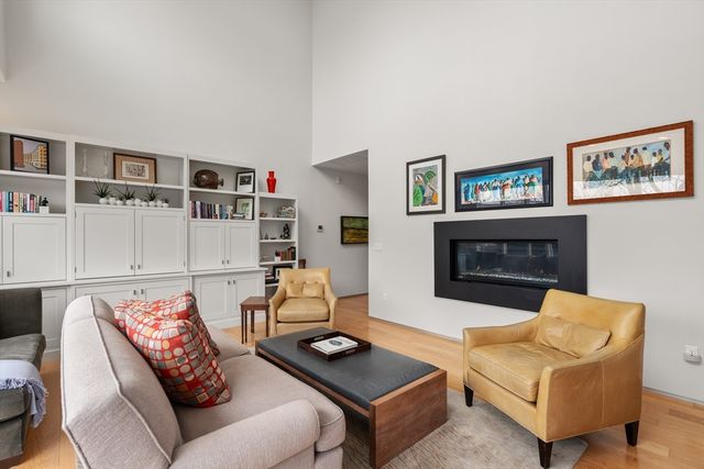 618 E 2nd Street 6, Boston, MA 02127