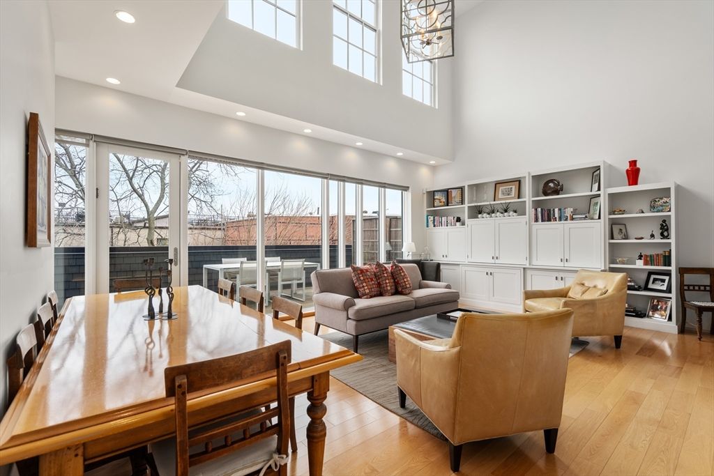 618 E 2nd Street 6, Boston, MA 02127