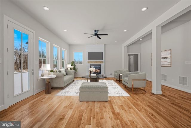 11 MAPLE HILL LANE, Harpers Ferry, WV 25425