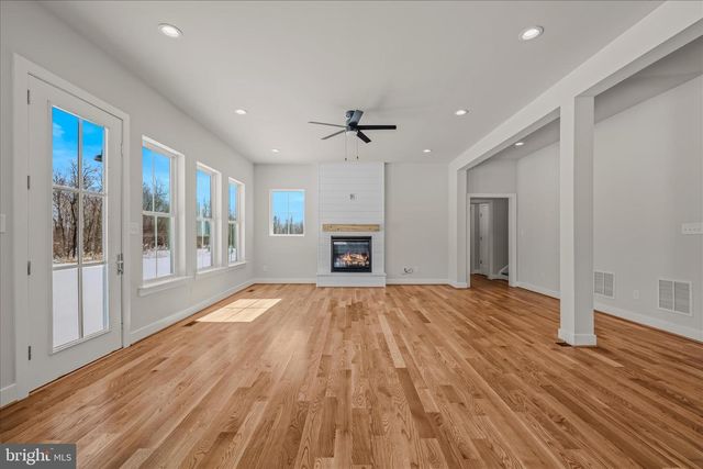 11 MAPLE HILL LANE, Harpers Ferry, WV 25425