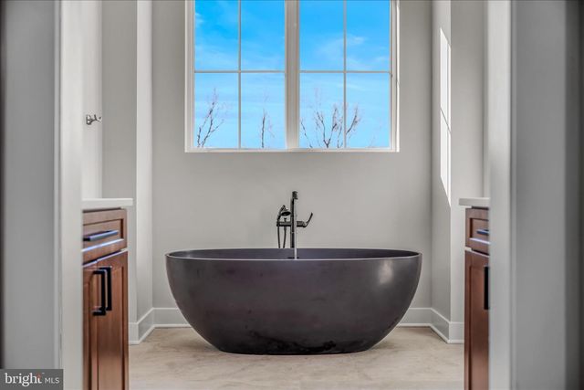 11 MAPLE HILL LANE, Harpers Ferry, WV 25425