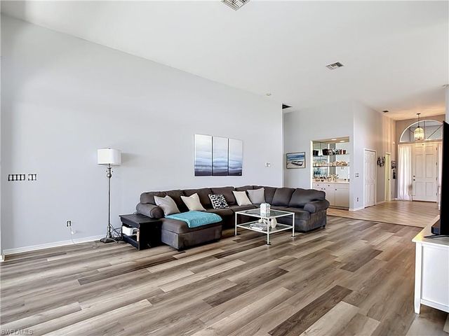 19372 Silver Oak DR, Estero, FL 33967