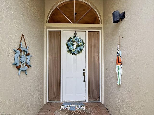 19372 Silver Oak DR, Estero, FL 33967