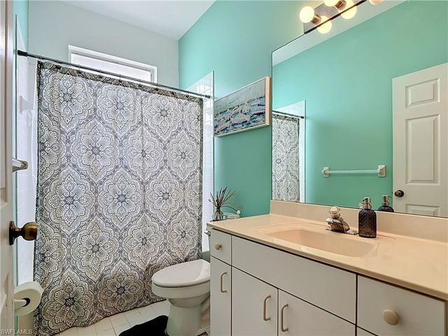 19372 Silver Oak DR, Estero, FL 33967