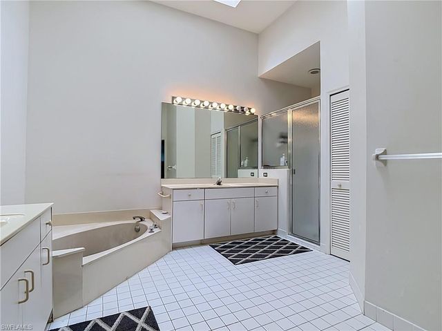 19372 Silver Oak DR, Estero, FL 33967