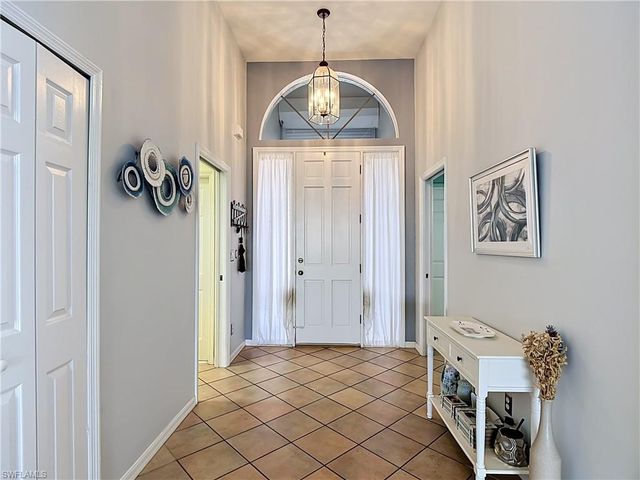 19372 Silver Oak DR, Estero, FL 33967