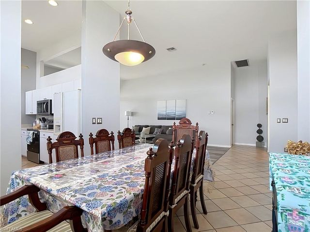 19372 Silver Oak DR, Estero, FL 33967