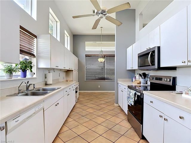 19372 Silver Oak DR, Estero, FL 33967