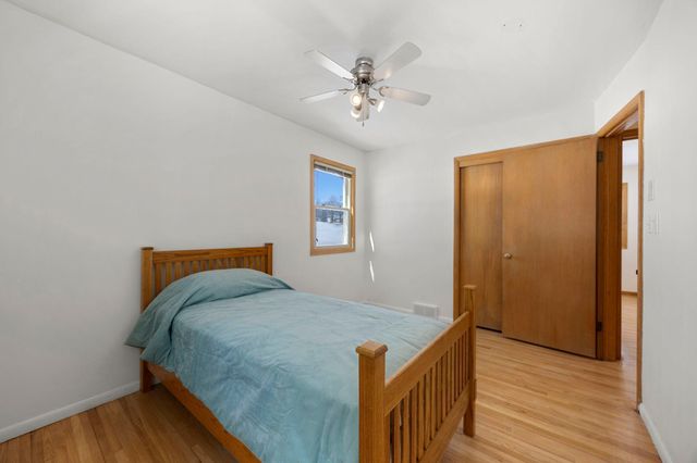 2189 Howard Court, Saint Paul, MN 55119