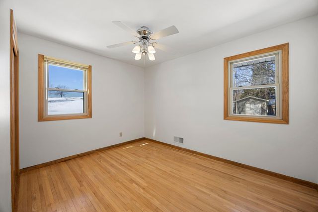 2189 Howard Court, Saint Paul, MN 55119