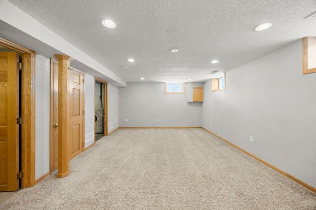 2189 Howard Court, Saint Paul, MN 55119