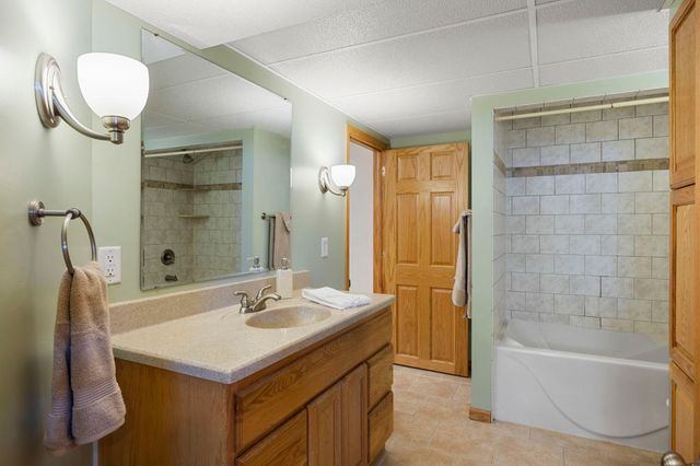 2189 Howard Court, Saint Paul, MN 55119