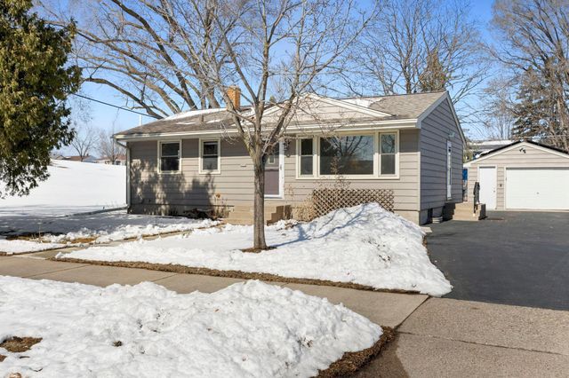 2189 Howard Court, Saint Paul, MN 55119