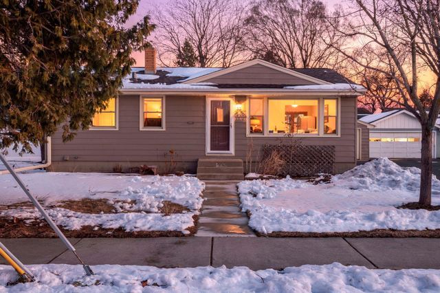 2189 Howard Court, Saint Paul, MN 55119