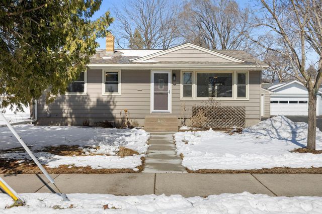 2189 Howard Court, Saint Paul, MN 55119