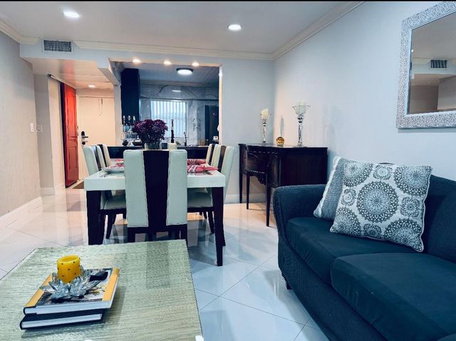 4311 Crystal Lake Drive 213, Deerfield Beach, FL 33064