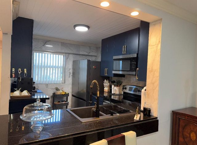 4311 Crystal Lake Drive 213, Deerfield Beach, FL 33064