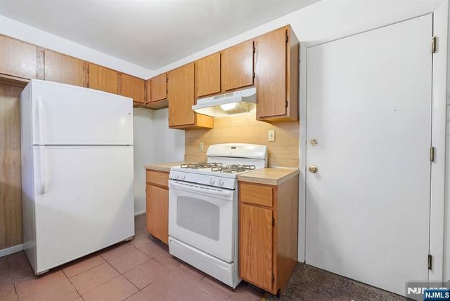 120 Carnegie Place, Vauxhall, NJ 07088