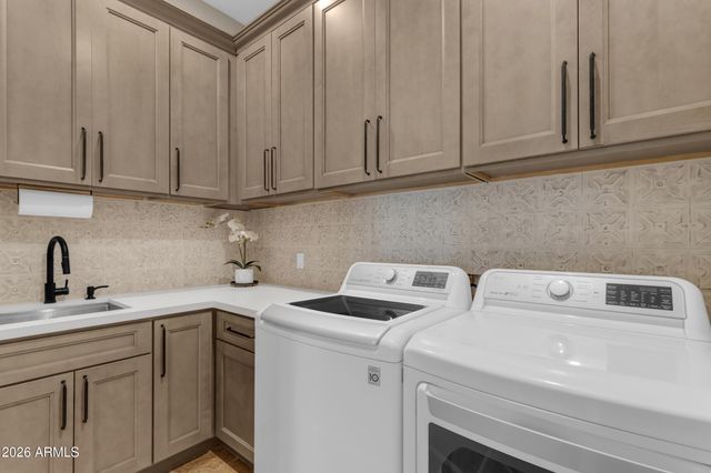 10028 S 27TH Avenue, Laveen, AZ 85339