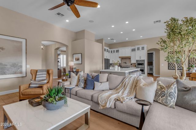 10028 S 27TH Avenue, Laveen, AZ 85339