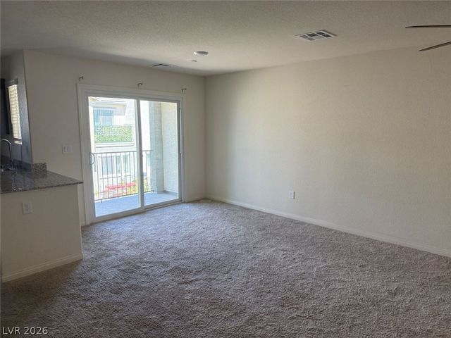 2642 Wimbledon White Court, North Las Vegas, NV 89086