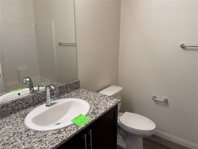 2642 Wimbledon White Court, North Las Vegas, NV 89086