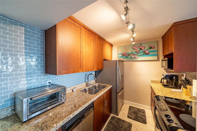 1901 N Andrews Avenue 206, Wilton Manors, FL 33311