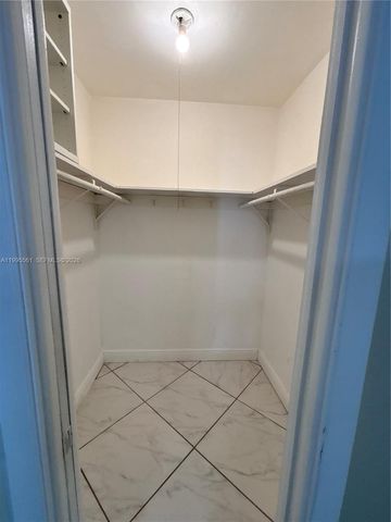 839 S Highland Dr Right, Hollywood, FL 33021