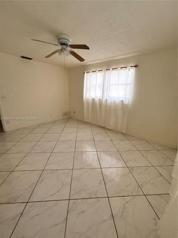 839 S Highland Dr Right, Hollywood, FL 33021