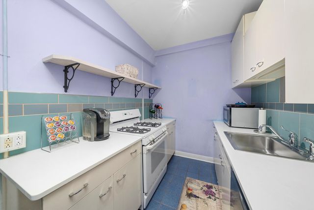 1157 E 56th Street 3, Chicago, IL 60637