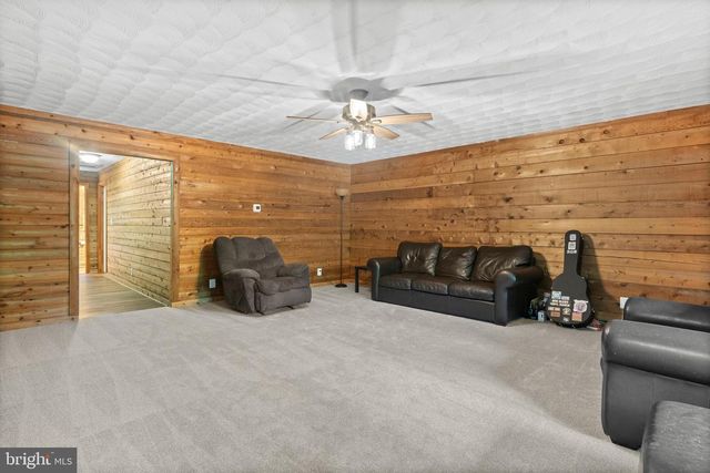 433 CORNWALL DR, Ruther Glen, VA 22546