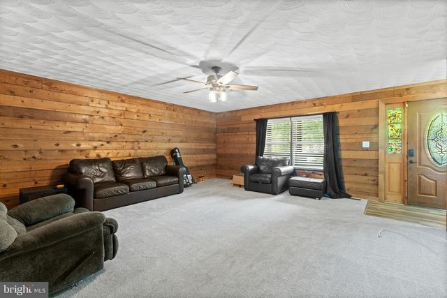433 CORNWALL DR, Ruther Glen, VA 22546