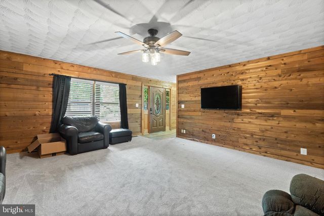 433 CORNWALL DR, Ruther Glen, VA 22546