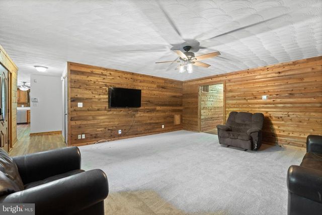 433 CORNWALL DR, Ruther Glen, VA 22546