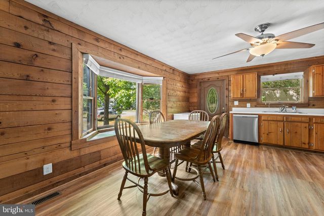 433 CORNWALL DR, Ruther Glen, VA 22546