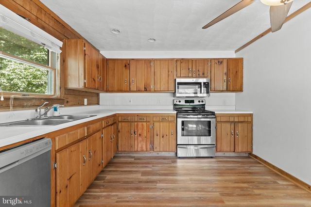 433 CORNWALL DR, Ruther Glen, VA 22546