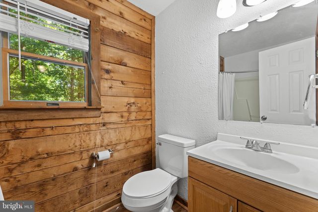 433 CORNWALL DR, Ruther Glen, VA 22546