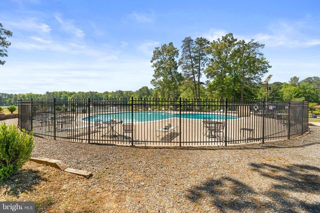 433 CORNWALL DR, Ruther Glen, VA 22546