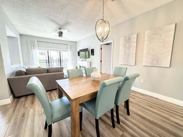 2808 Amalei Drive 110, Palm Beach Gardens, FL 33410