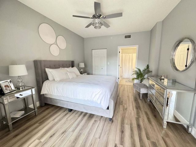 2808 Amalei Drive 110, Palm Beach Gardens, FL 33410