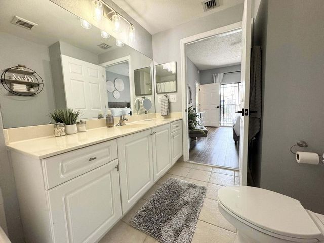 2808 Amalei Drive 110, Palm Beach Gardens, FL 33410