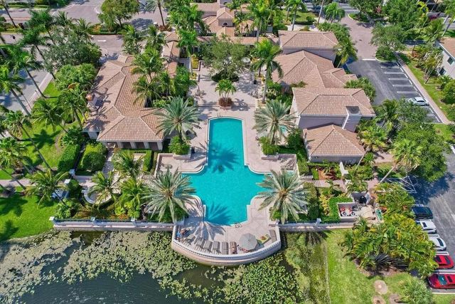 2808 Amalei Drive 110, Palm Beach Gardens, FL 33410