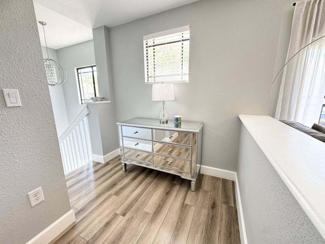 2808 Amalei Drive 110, Palm Beach Gardens, FL 33410