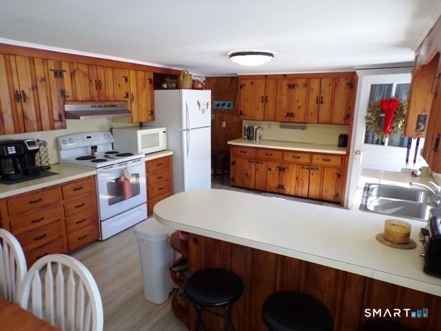 64 Washington Avenue, Old Lyme, CT 06371