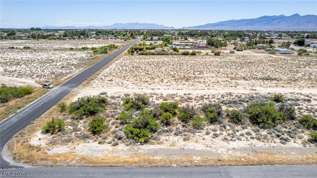 2221 East Jeane Avenue, Pahrump, NV 89048