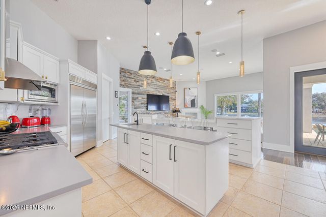 781 QUEENS HARBOR Boulevard, Jacksonville, FL 32225